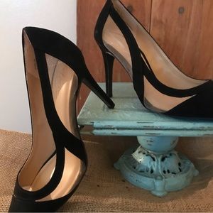 Beautiful black patent leather pumps with sheer cutouts size 9M